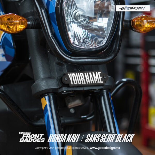 SANS SERIF BLACK / EMBLEMA PERSONALIZADO / FRONT BADGE HONDA NAVI - Imagen 2