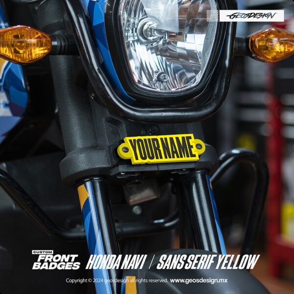 SANS SERIF YELLOW / EMBLEMA PERSONALIZADO / FRONT BADGE HONDA NAVI - Imagen 2